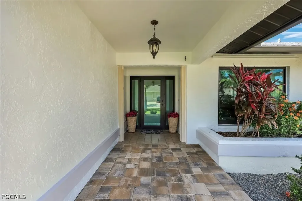 2610 SW 46th Terrace Cape Coral FL 33914
