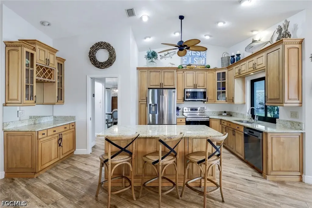 2610 SW 46th Terrace Cape Coral FL 33914