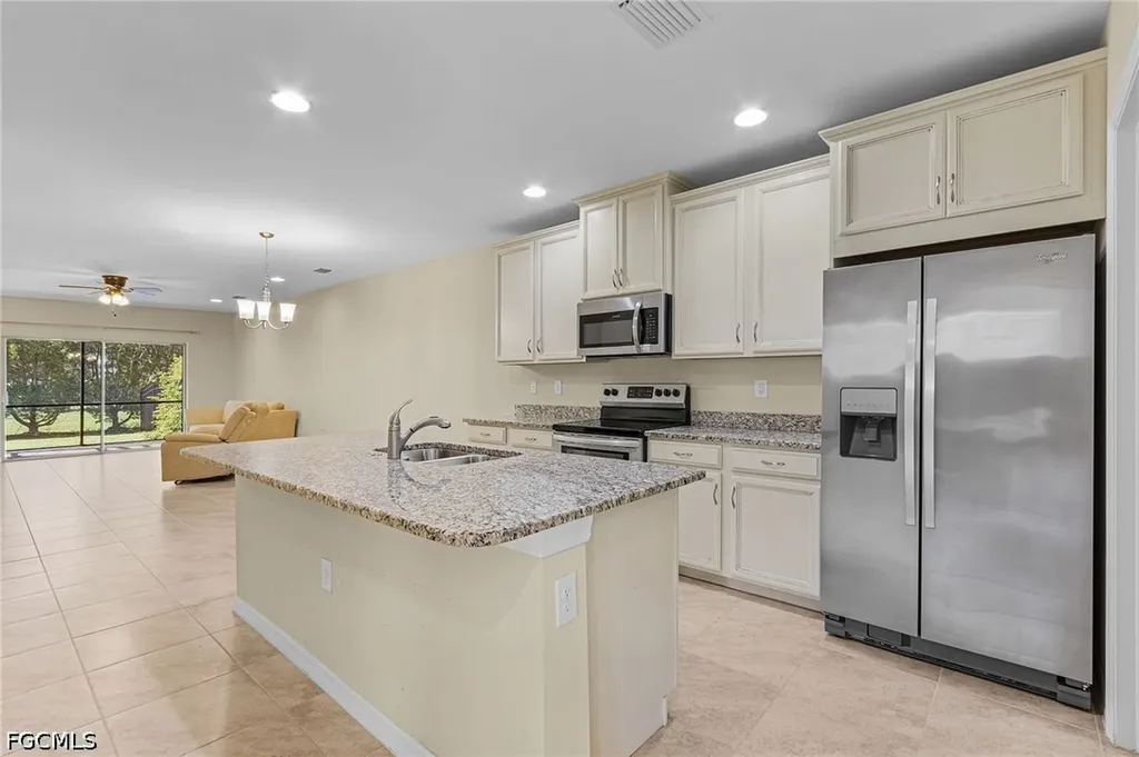 4298 Dutchess Park Road Fort Myers FL 33916