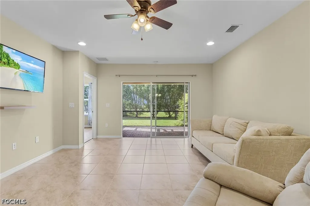 4298 Dutchess Park Road Fort Myers FL 33916