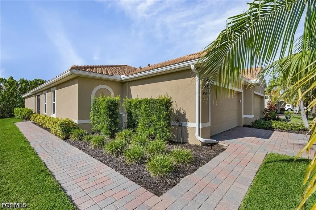 4298 Dutchess Park Road Fort Myers FL 33916