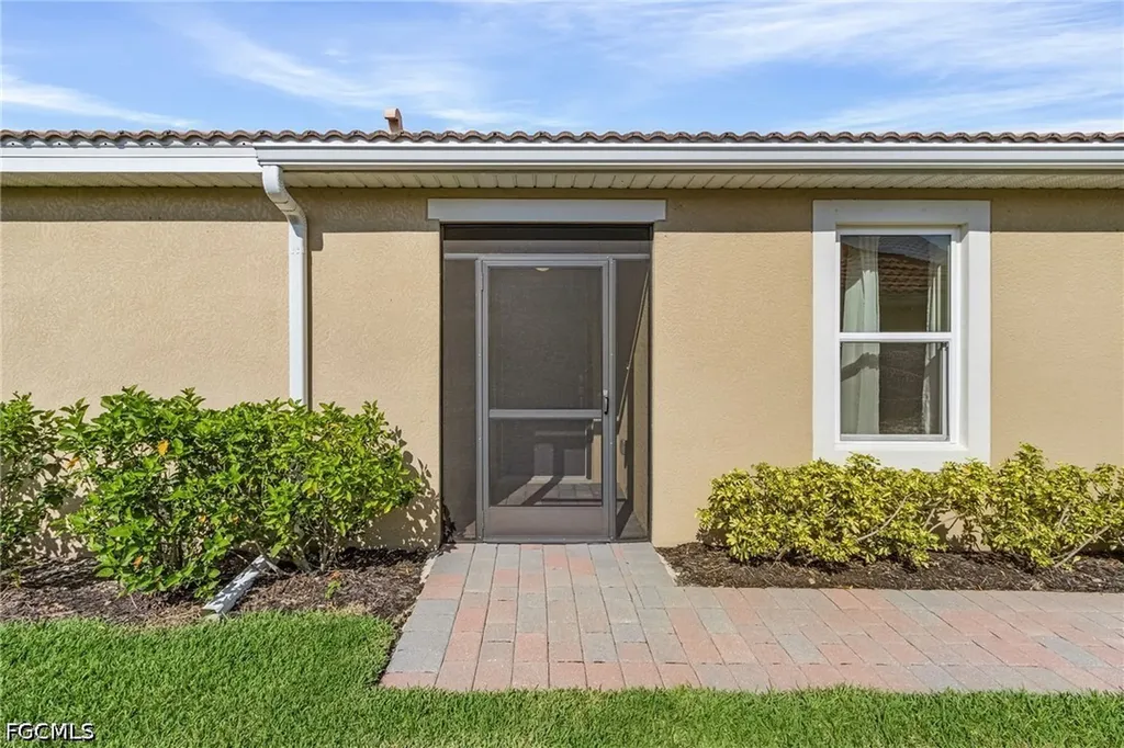 4298 Dutchess Park Road Fort Myers FL 33916