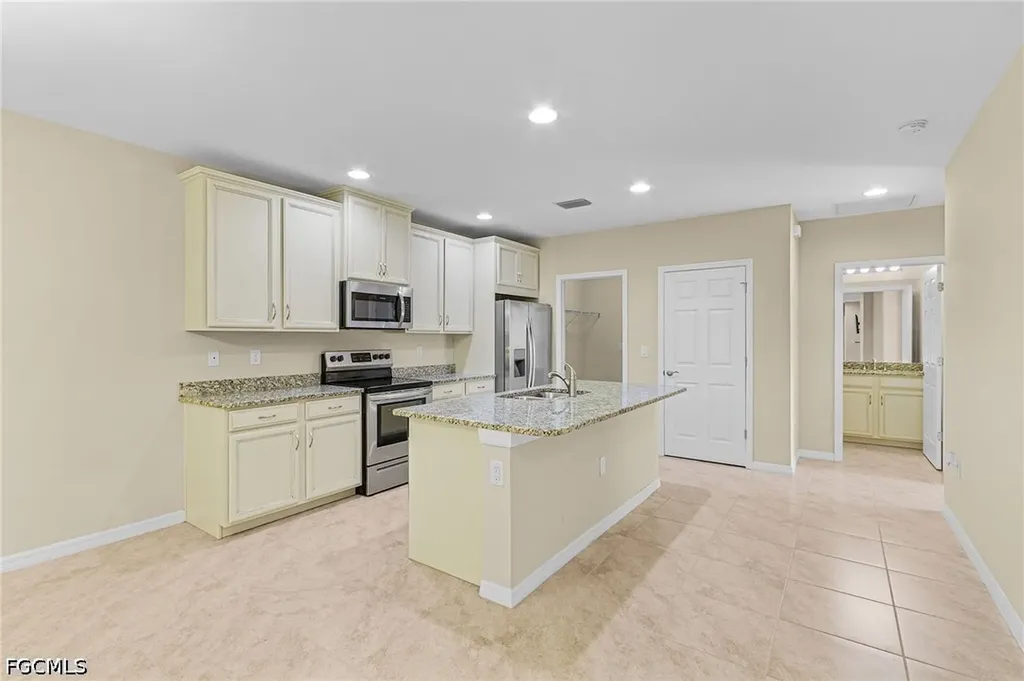 4298 Dutchess Park Road Fort Myers FL 33916