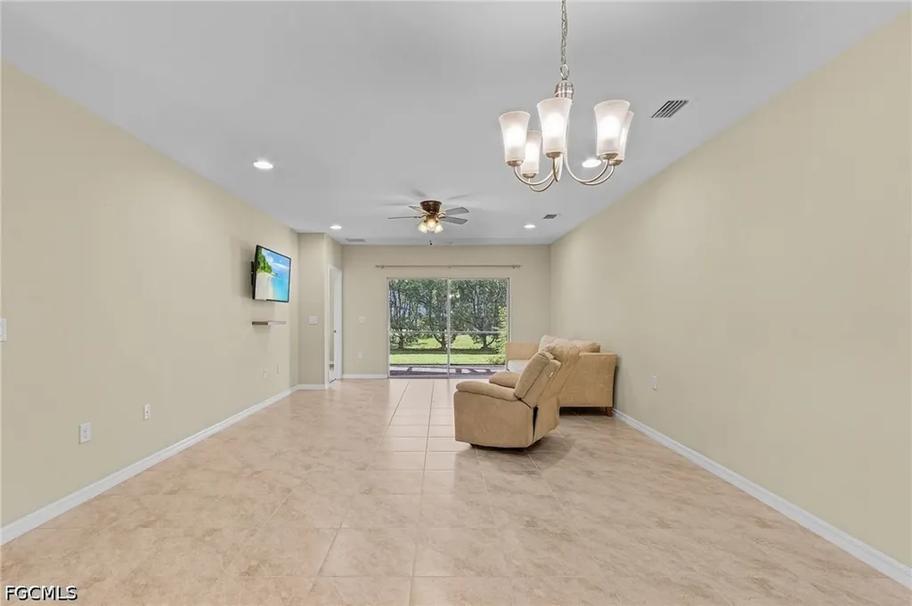 4298 Dutchess Park Road Fort Myers FL 33916