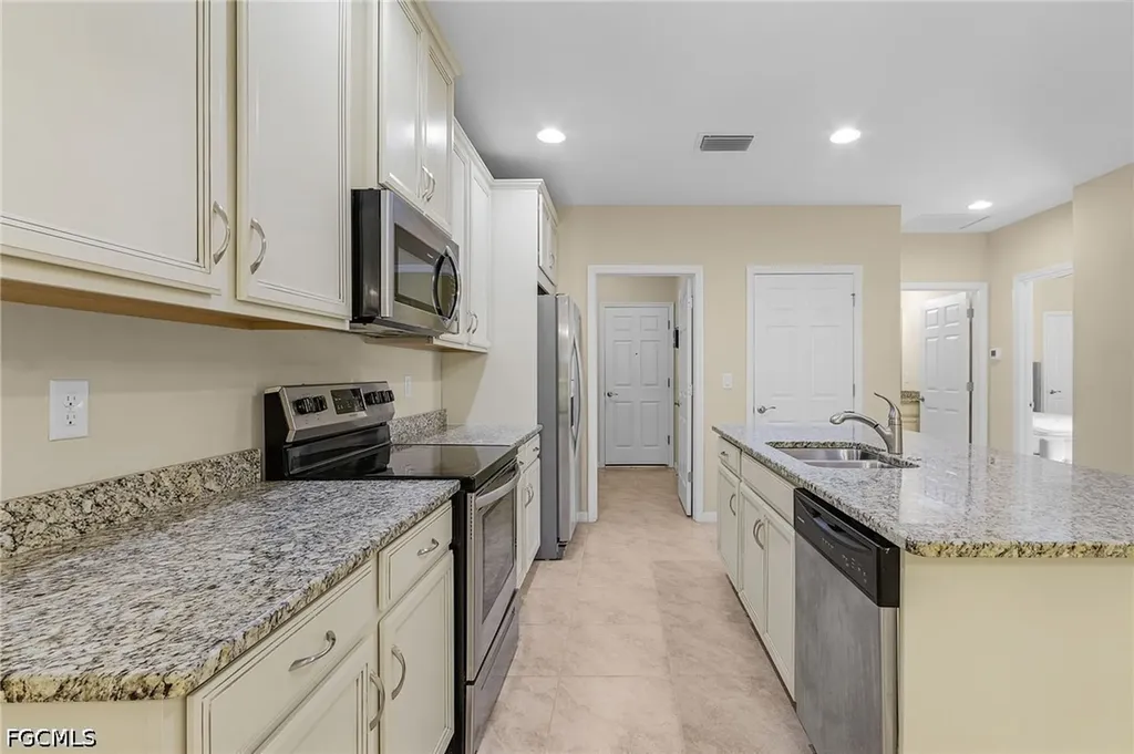 4298 Dutchess Park Road Fort Myers FL 33916