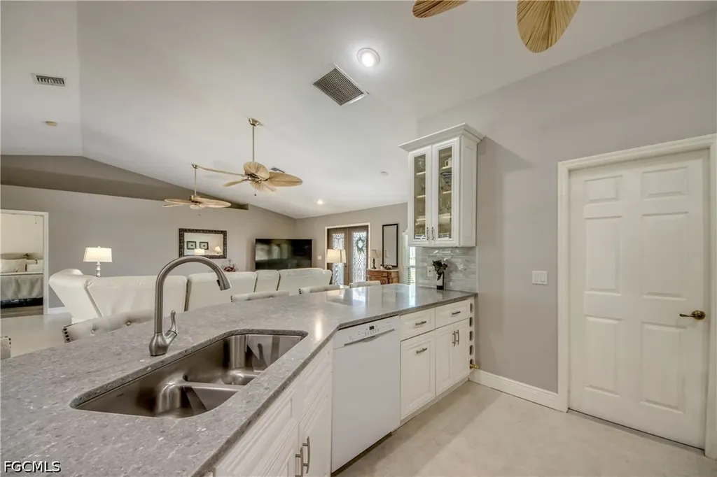 2301 SW 28th Lane Cape Coral FL 33914