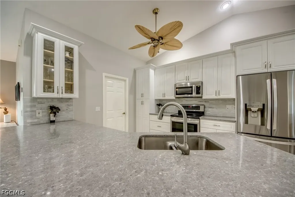 2301 SW 28th Lane Cape Coral FL 33914