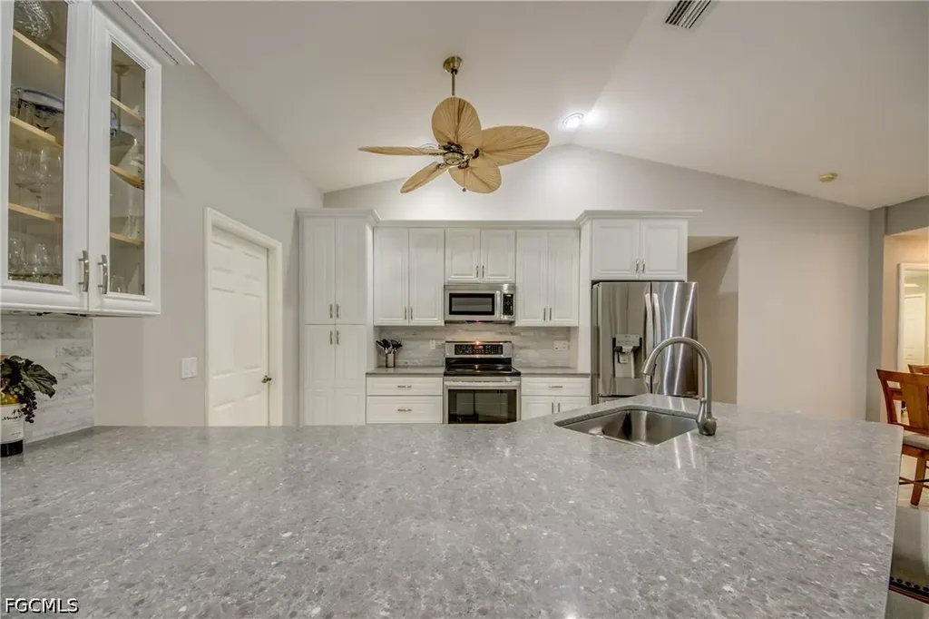 2301 SW 28th Lane Cape Coral FL 33914