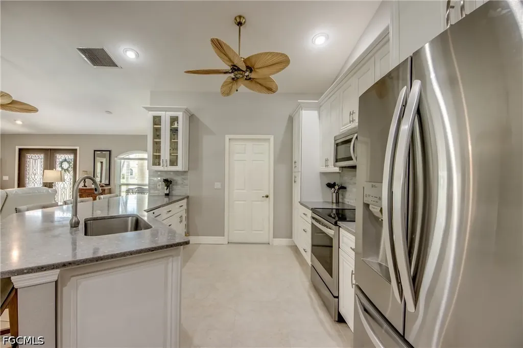 2301 SW 28th Lane Cape Coral FL 33914