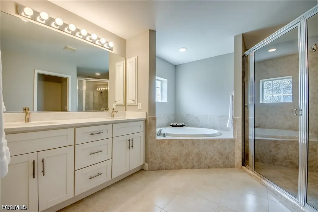 2301 SW 28th Lane Cape Coral FL 33914