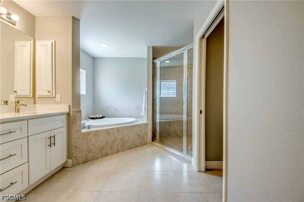2301 SW 28th Lane Cape Coral FL 33914