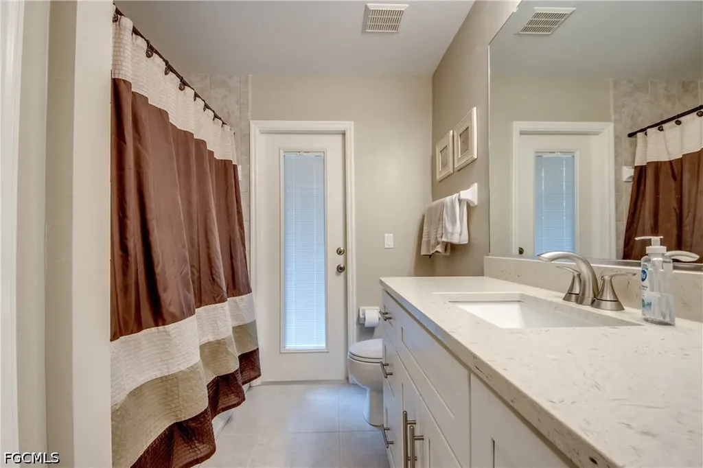 2301 SW 28th Lane Cape Coral FL 33914
