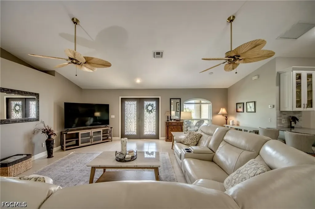 2301 SW 28th Lane Cape Coral FL 33914