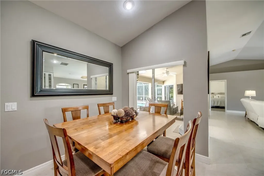 2301 SW 28th Lane Cape Coral FL 33914