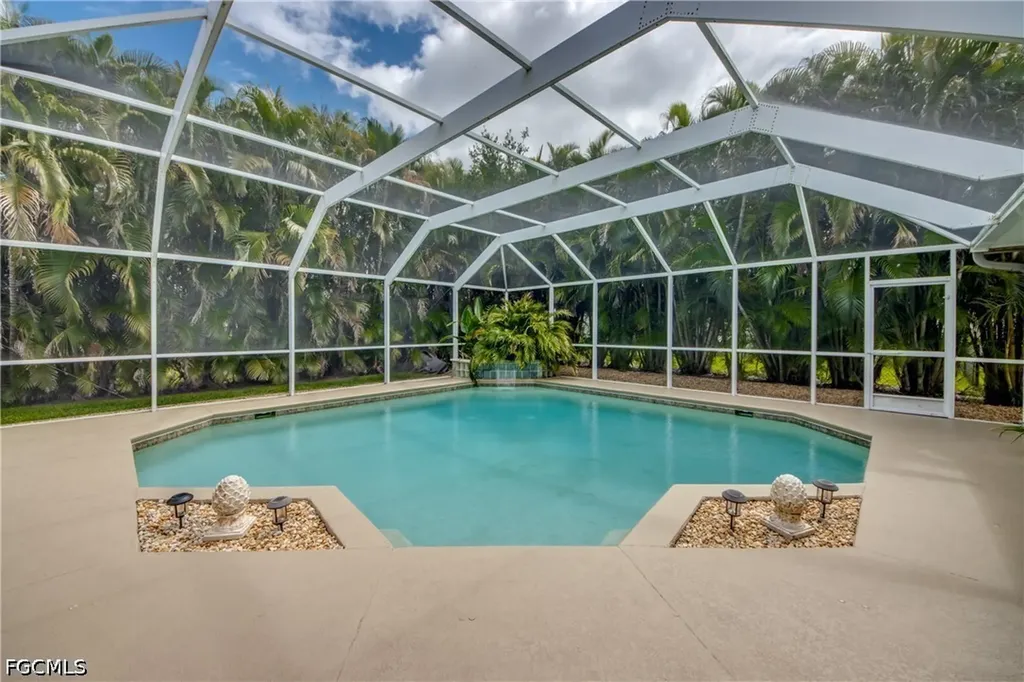 2301 SW 28th Lane Cape Coral FL 33914