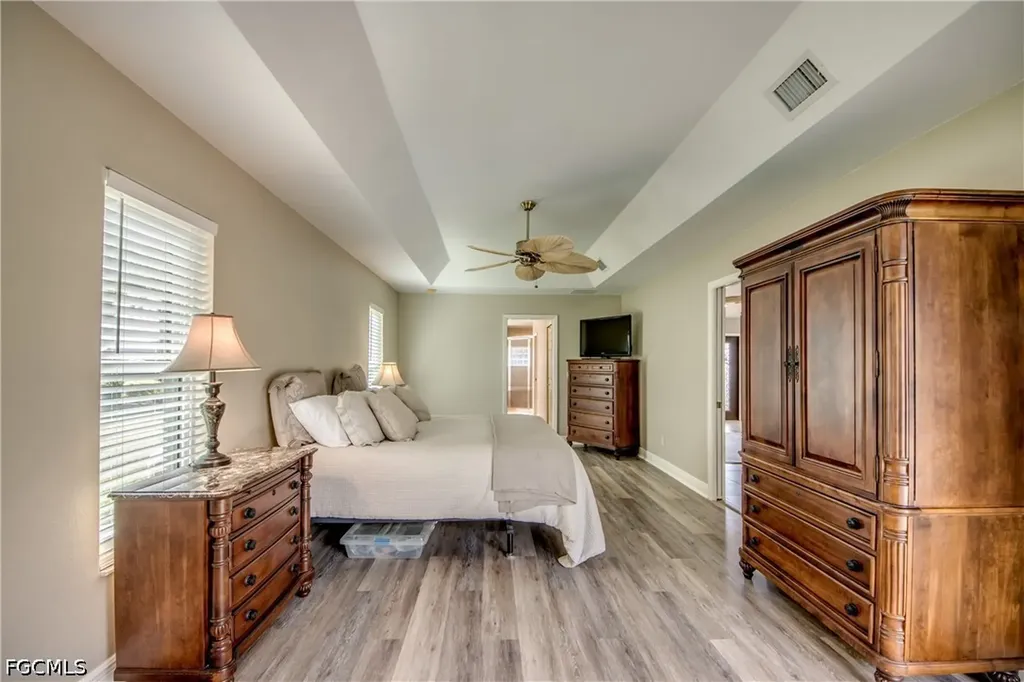 2301 SW 28th Lane Cape Coral FL 33914