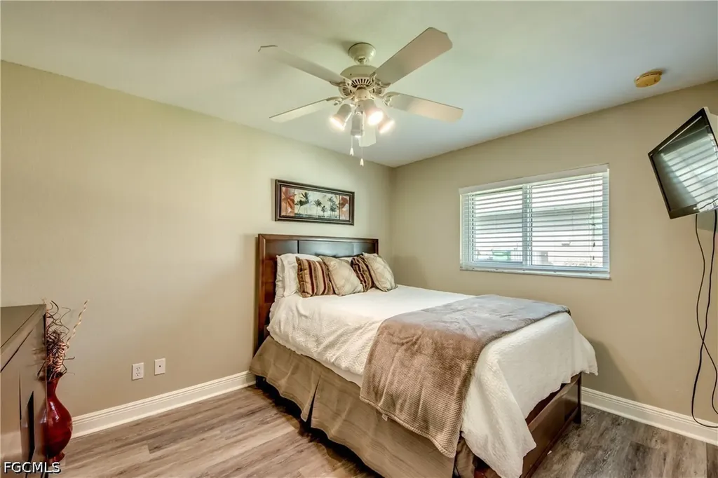 2301 SW 28th Lane Cape Coral FL 33914