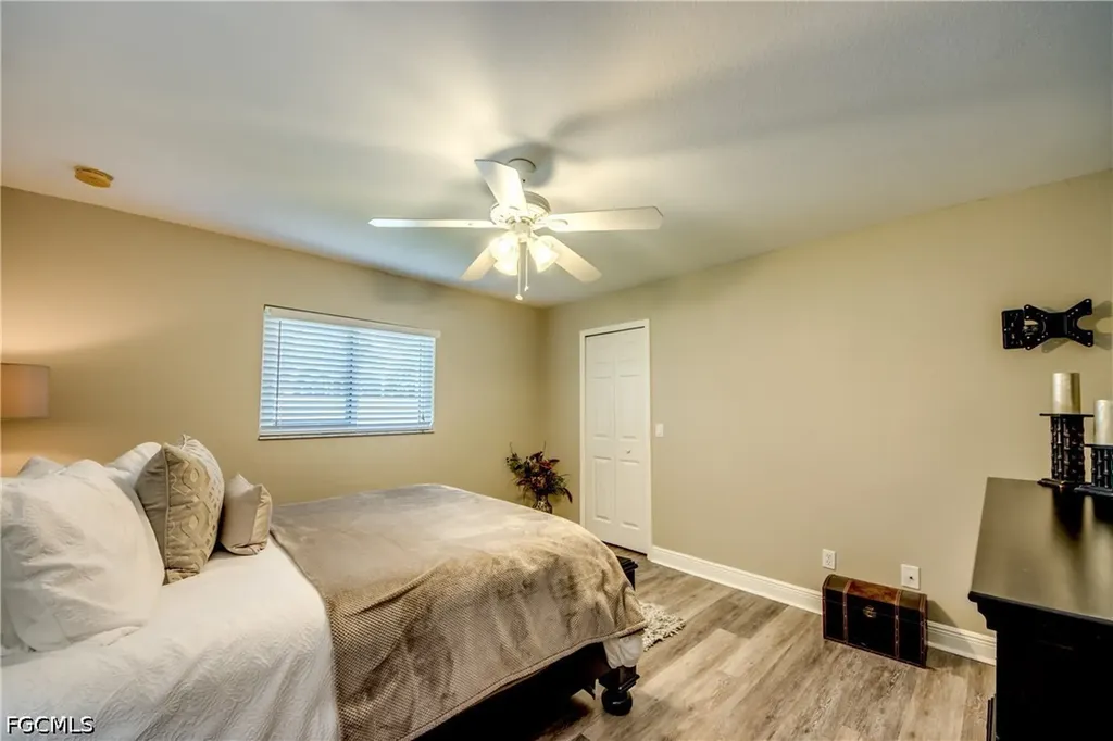 2301 SW 28th Lane Cape Coral FL 33914