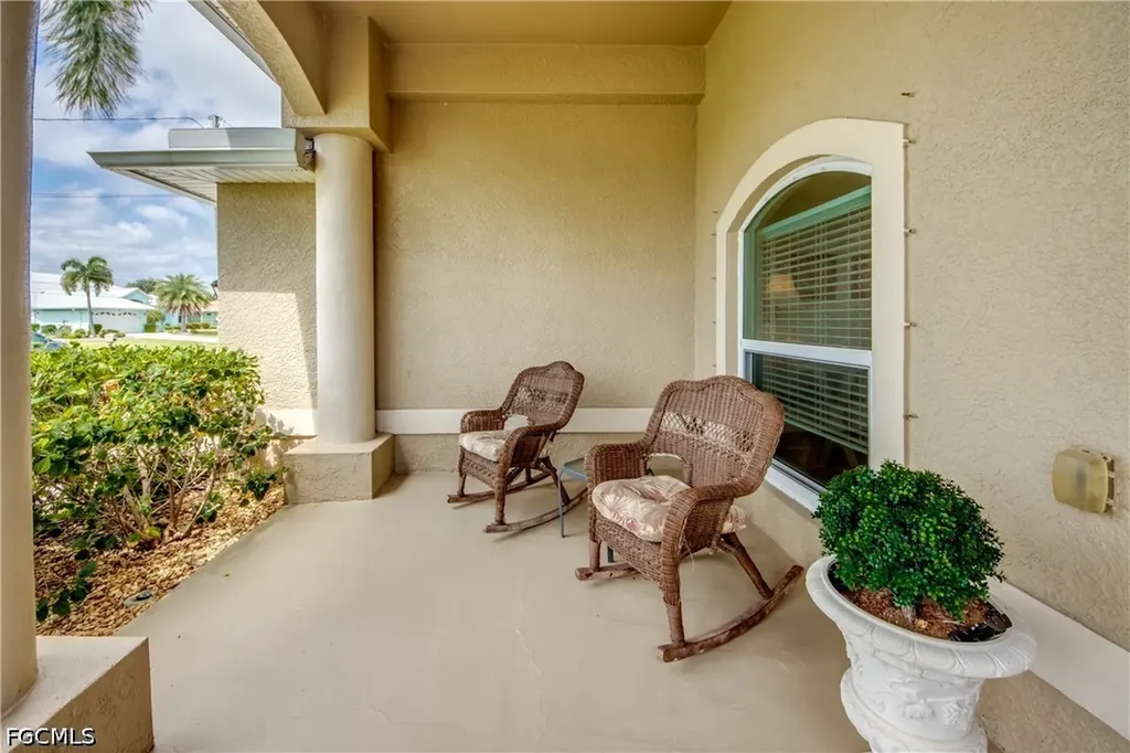 2301 SW 28th Lane Cape Coral FL 33914