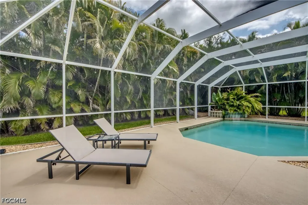 2301 SW 28th Lane Cape Coral FL 33914
