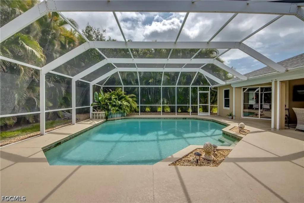 2301 SW 28th Lane Cape Coral FL 33914