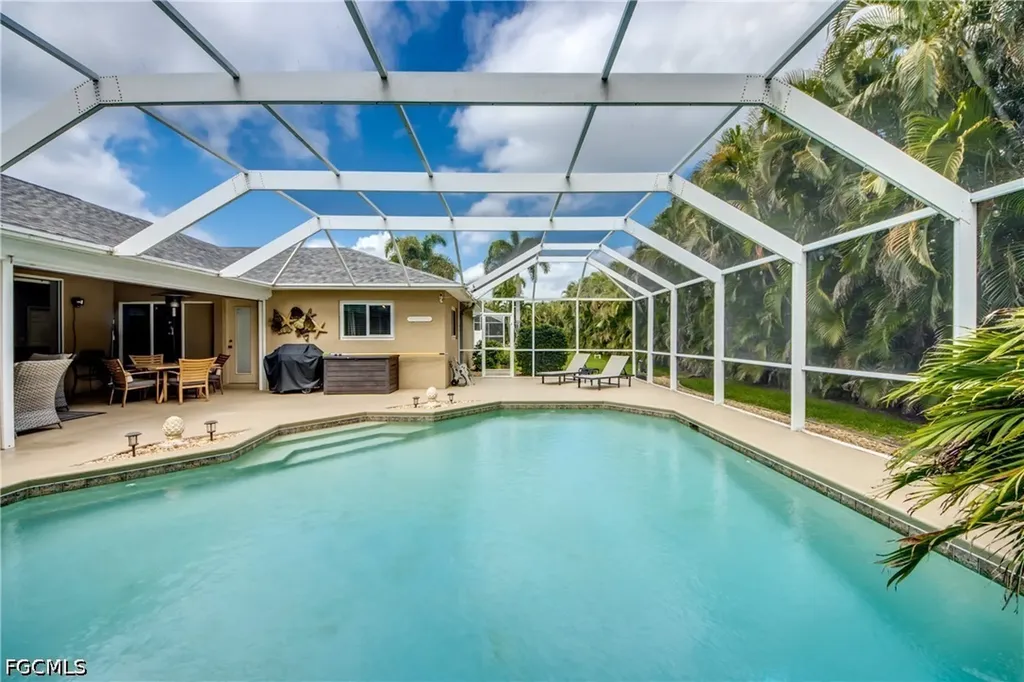 2301 SW 28th Lane Cape Coral FL 33914