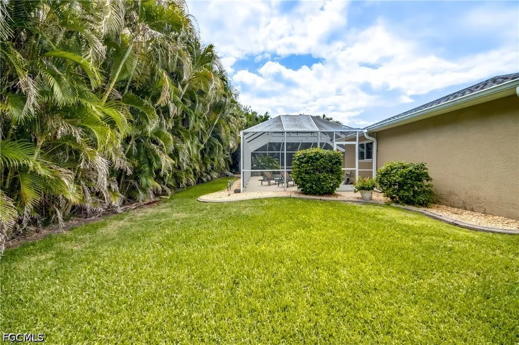 2301 SW 28th Lane Cape Coral FL 33914