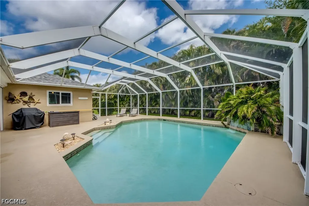 2301 SW 28th Lane Cape Coral FL 33914