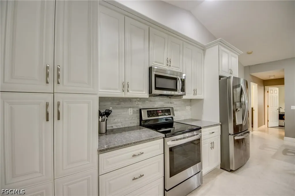 2301 SW 28th Lane Cape Coral FL 33914