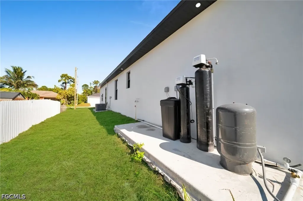 2913 14th Street W Lehigh Acres FL 33971