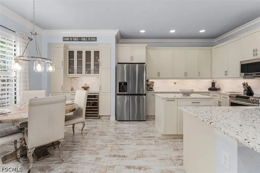 13528 Mandarin Circle Naples FL 34109