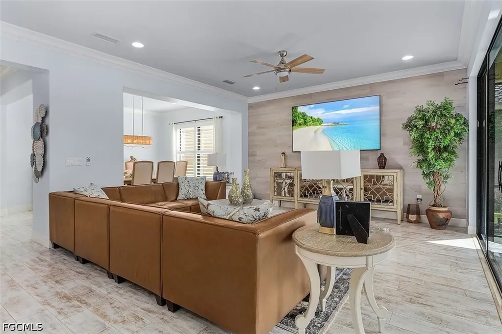 13528 Mandarin Circle Naples FL 34109