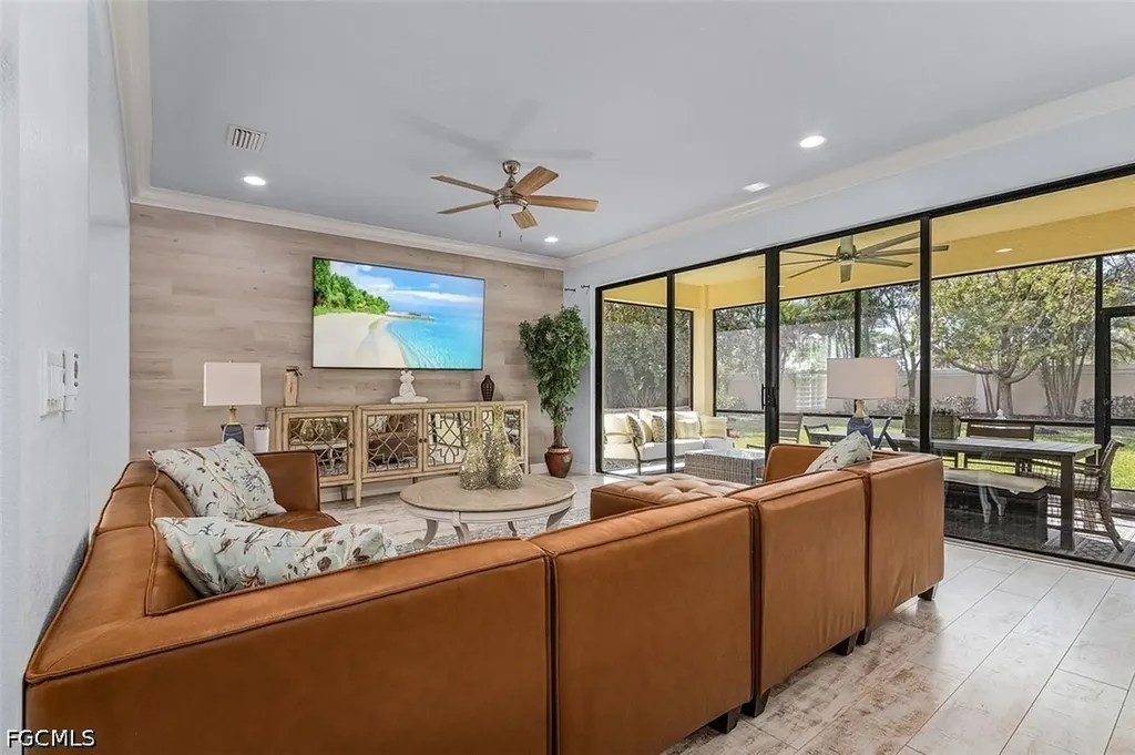 13528 Mandarin Circle Naples FL 34109