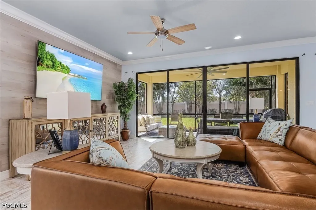 13528 Mandarin Circle Naples FL 34109