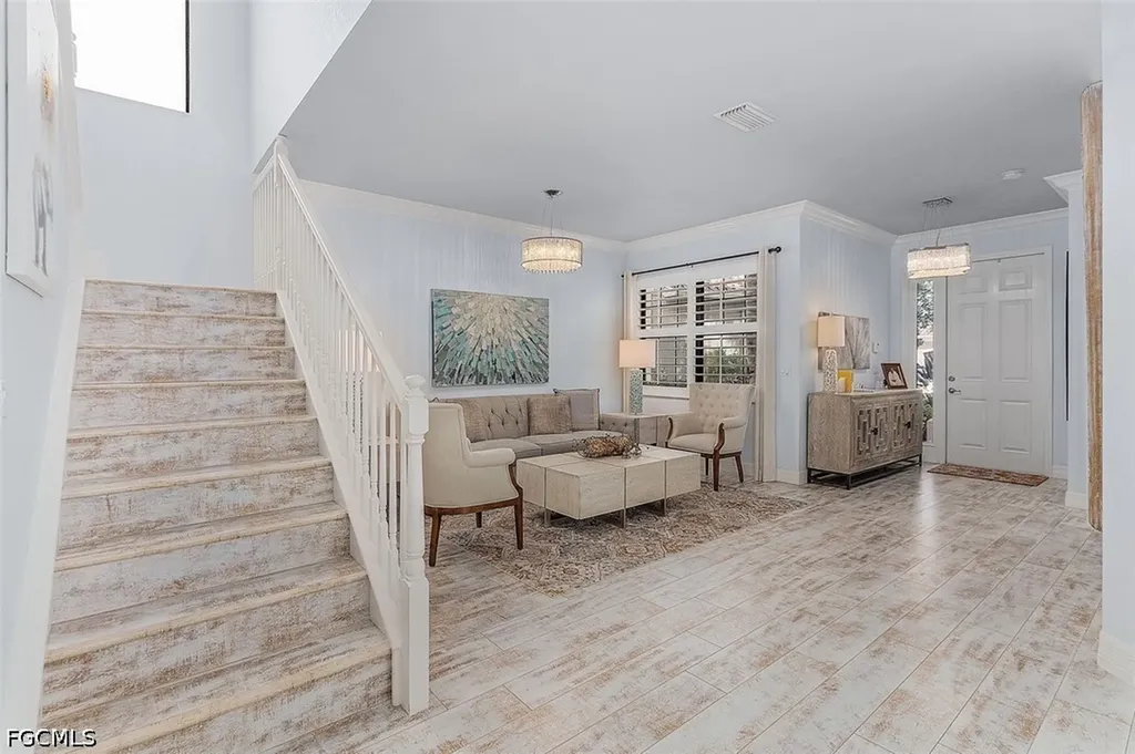 13528 Mandarin Circle Naples FL 34109