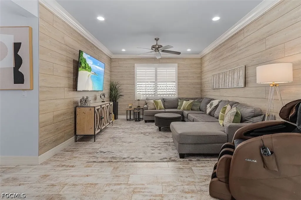 13528 Mandarin Circle Naples FL 34109