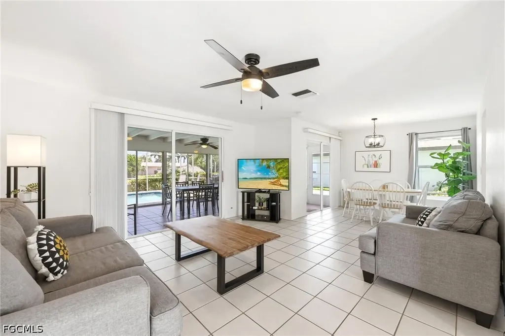 3105 SE 18th Avenue Cape Coral FL 33904