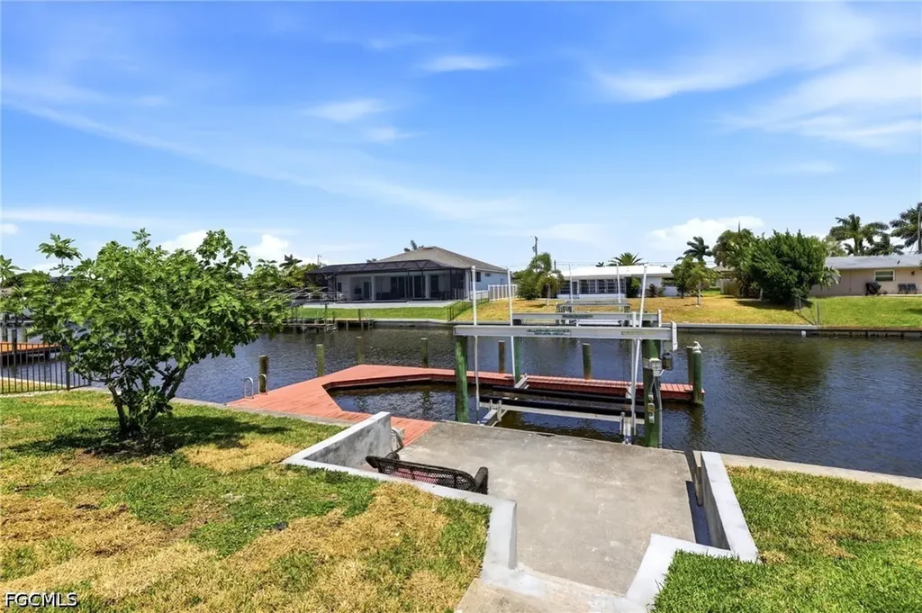 3105 SE 18th Avenue Cape Coral FL 33904