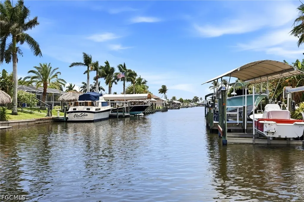 3105 SE 18th Avenue Cape Coral FL 33904