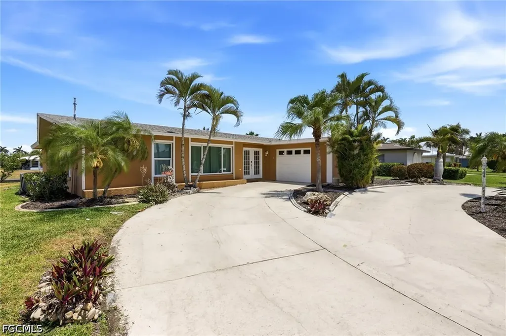 3105 SE 18th Avenue Cape Coral FL 33904