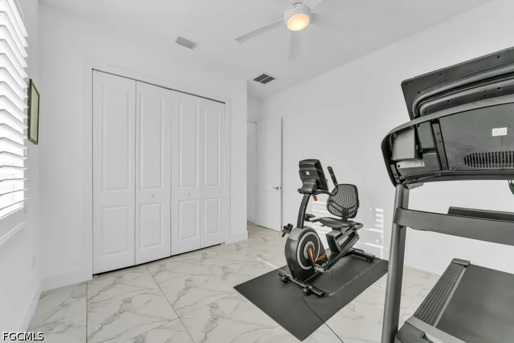 21 SW 21st Street Cape Coral FL 33991