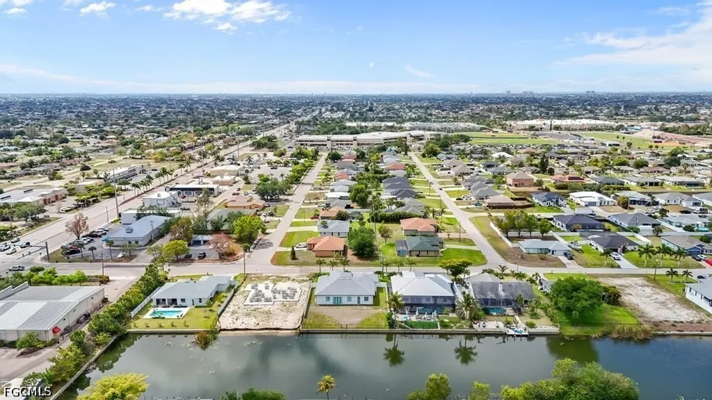 21 SW 21st Street Cape Coral FL 33991