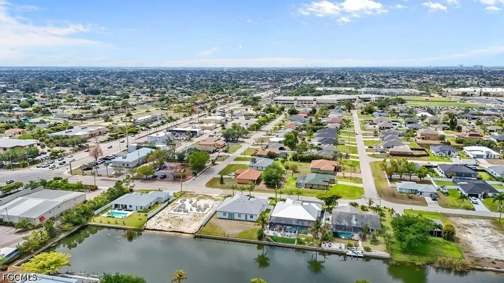 21 SW 21st Street Cape Coral FL 33991
