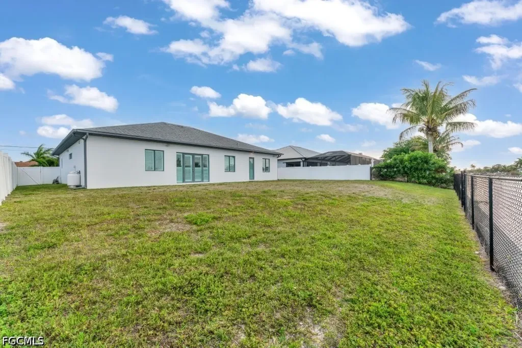 21 SW 21st Street Cape Coral FL 33991