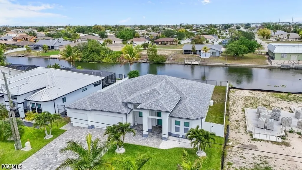 21 SW 21st Street Cape Coral FL 33991