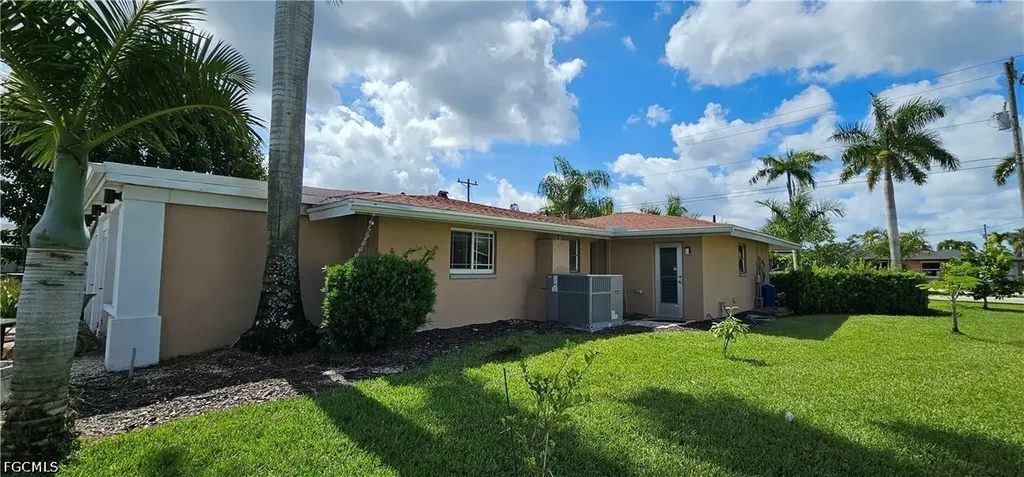 1802 Lakeview Boulevard North Fort Myers FL 33903