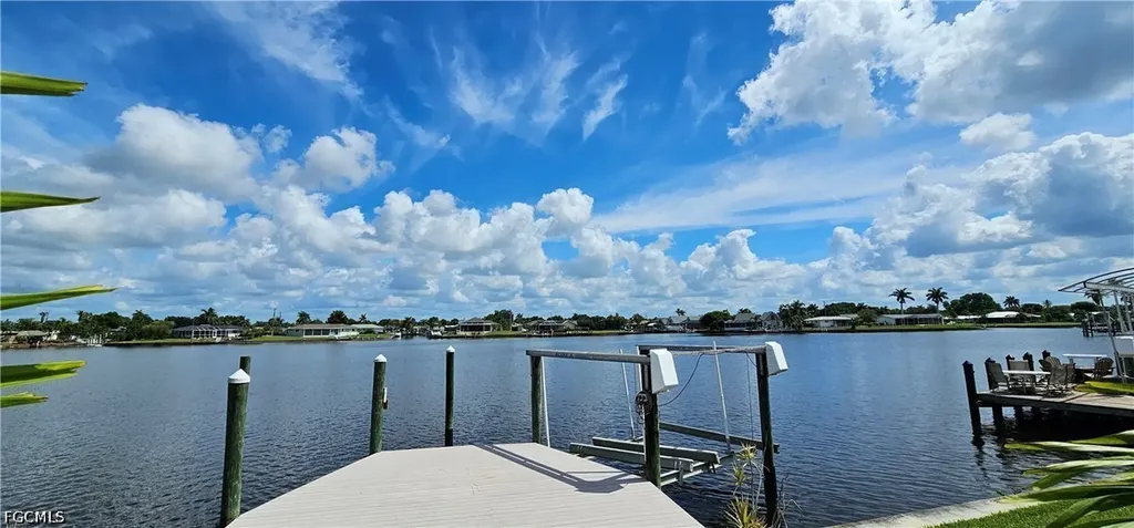 1802 Lakeview Boulevard North Fort Myers FL 33903