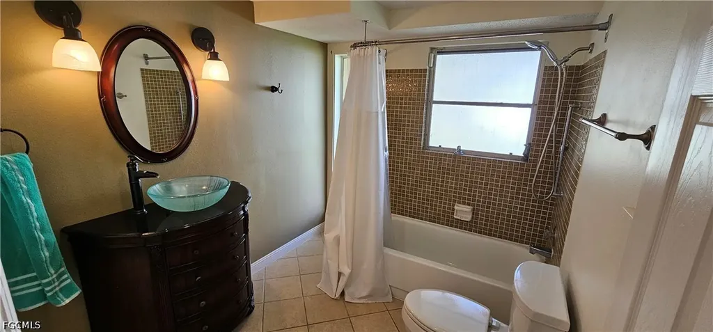 1802 Lakeview Boulevard North Fort Myers FL 33903