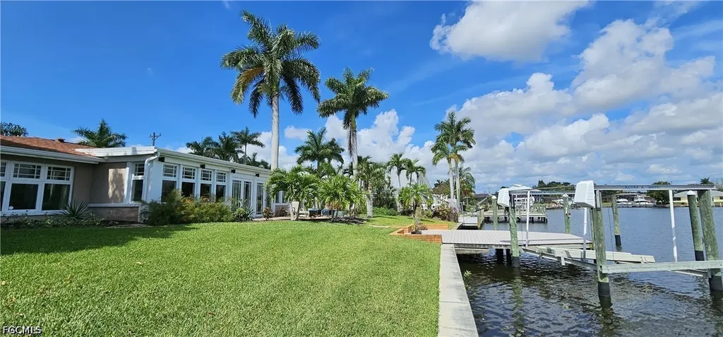1802 Lakeview Boulevard North Fort Myers FL 33903