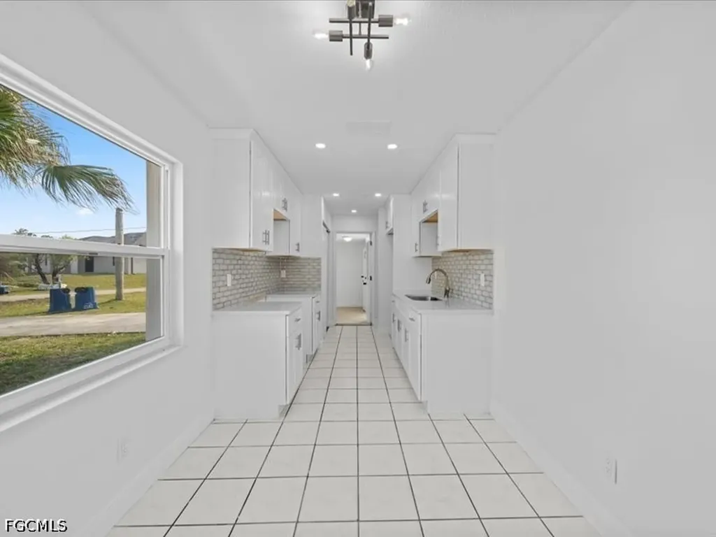 2253 10th Court Lehigh Acres FL 33936